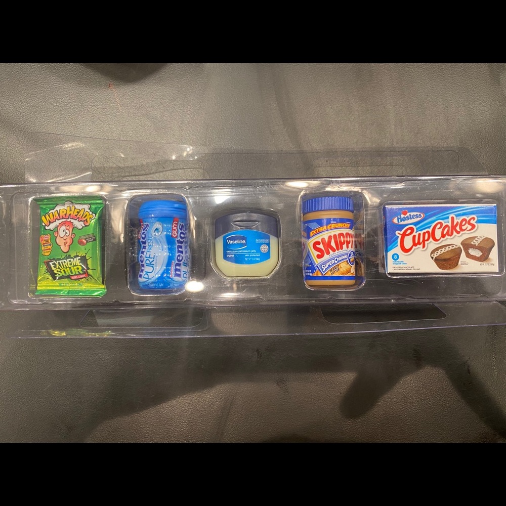 Mini Brands
